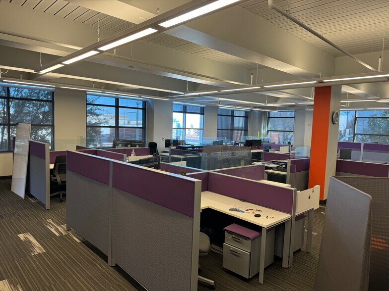 More Photos Of 302 S 4th St, Manhattan Office For Lease