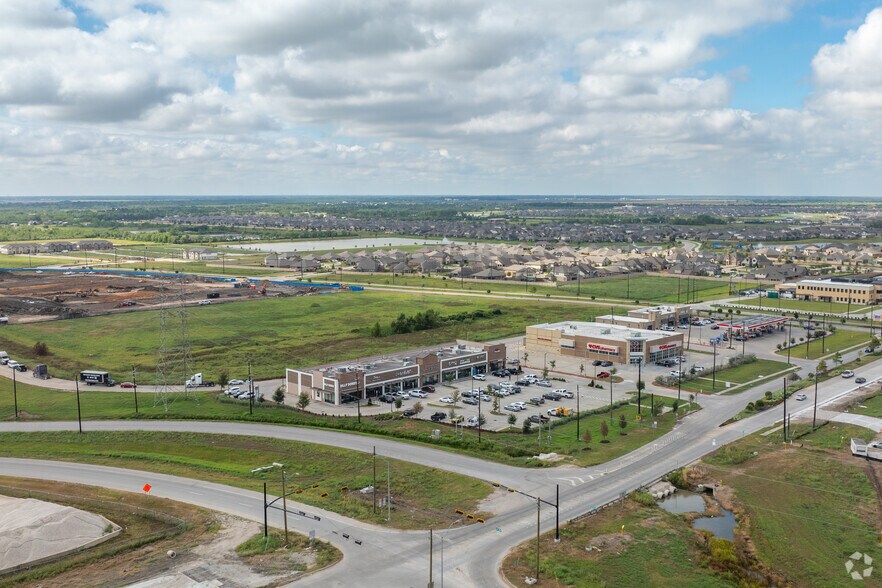 More Photos Of 3244 Meridiana Pky, Rosharon Storefront For Sale