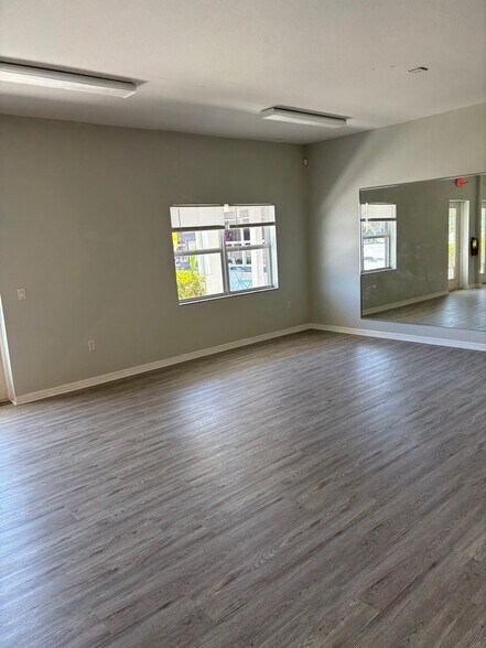 More Photos Of 1531 Rio De Janeiro Ave, Punta Gorda Storefront Retail Office For Lease