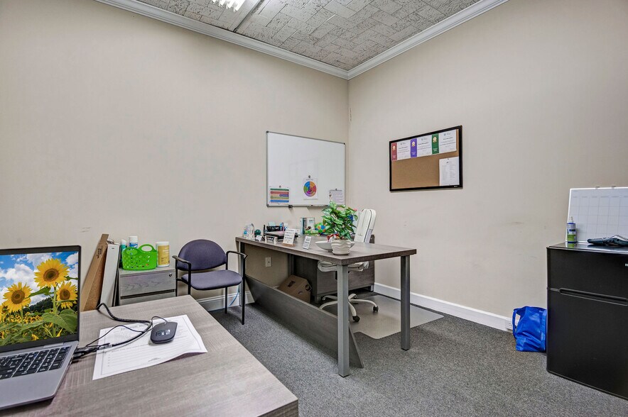 More Photos Of 515 New Bridge St, Jacksonville Freestanding For Lease