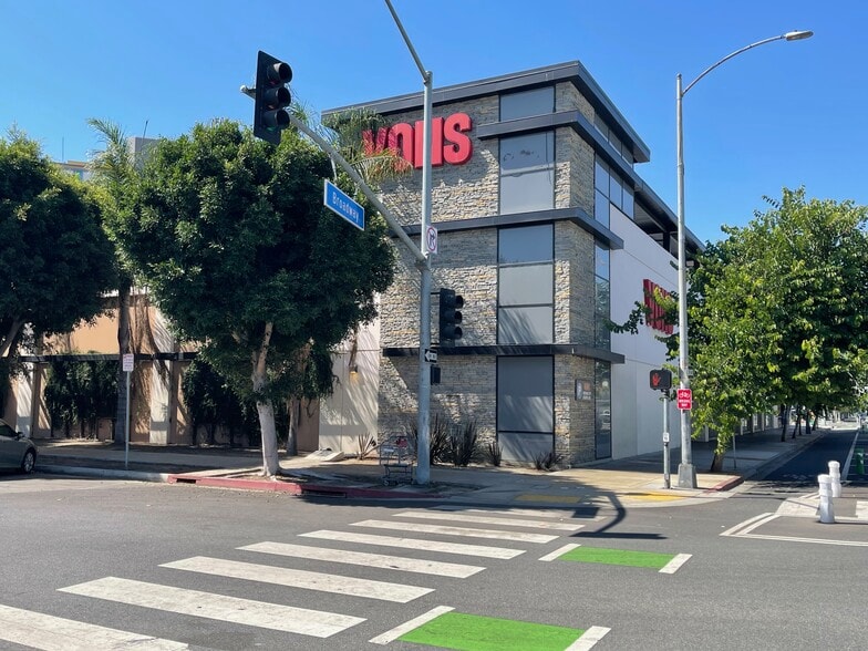 More Photos Of 700 E Broadway, Long Beach Restaurant For Lease