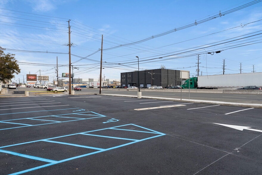 More Photos Of 328 State Rt 17, Carlstadt General Retail For Lease