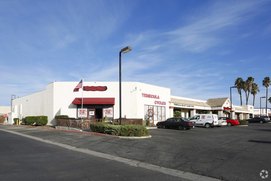 More Photos Of 27470 Commerce Center Dr, Temecula Restaurant For Lease