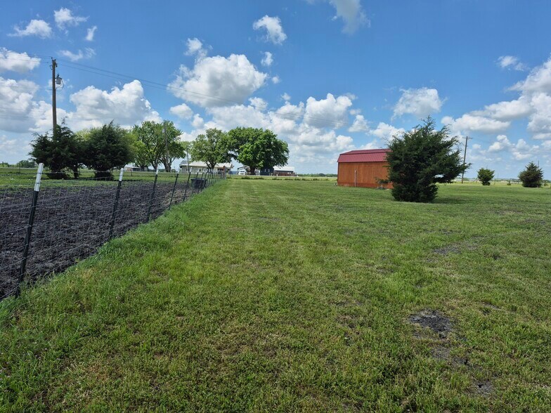 More Photos Of 9561 N TX-50 Hwy, Ladonia Land For Sale