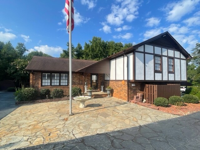 More Photos Of 3551 Moore Duncan Hwy, Moore Office For Sale