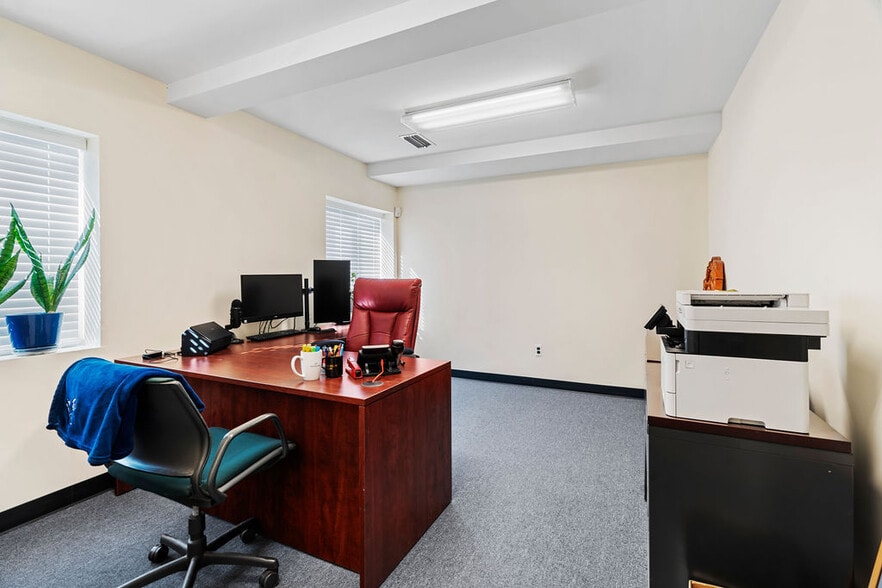 More Photos Of 1475 Hylan Blvd, Staten Island Freestanding For Sale