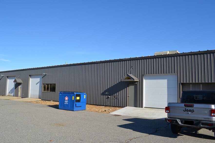 More Photos Of 165 Ledge St, Nashua Light Manufacturing For Lease