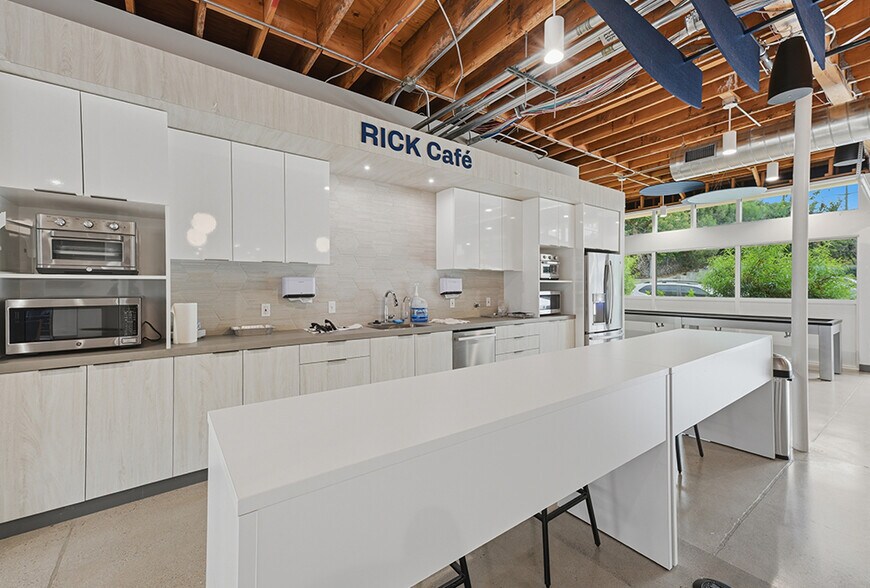 More Photos Of 5620-5660 Friars Rd, San Diego Office For Sale