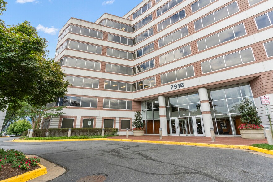More Photos Of 7918 Jones Branch Dr, McLean Office For Lease