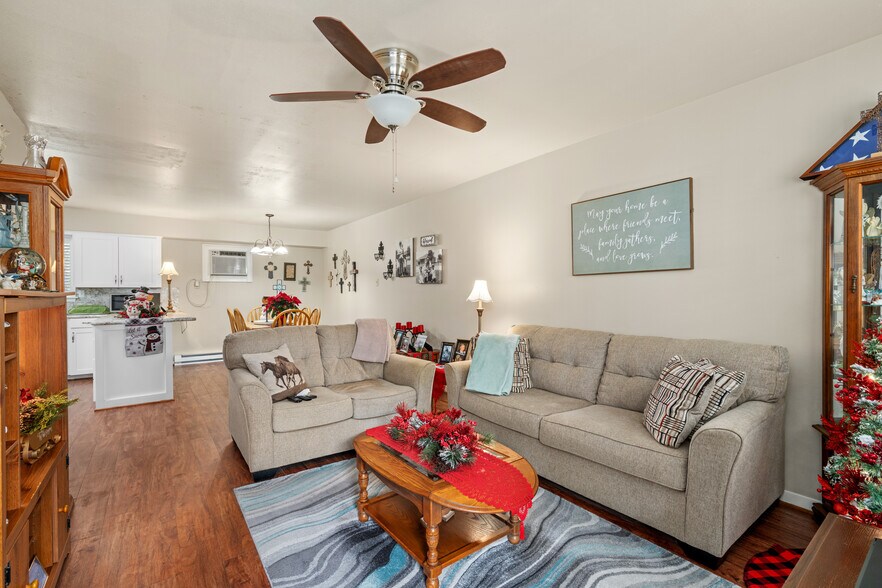 More Photos Of 401 E Main St, Brenham Apartments For Sale