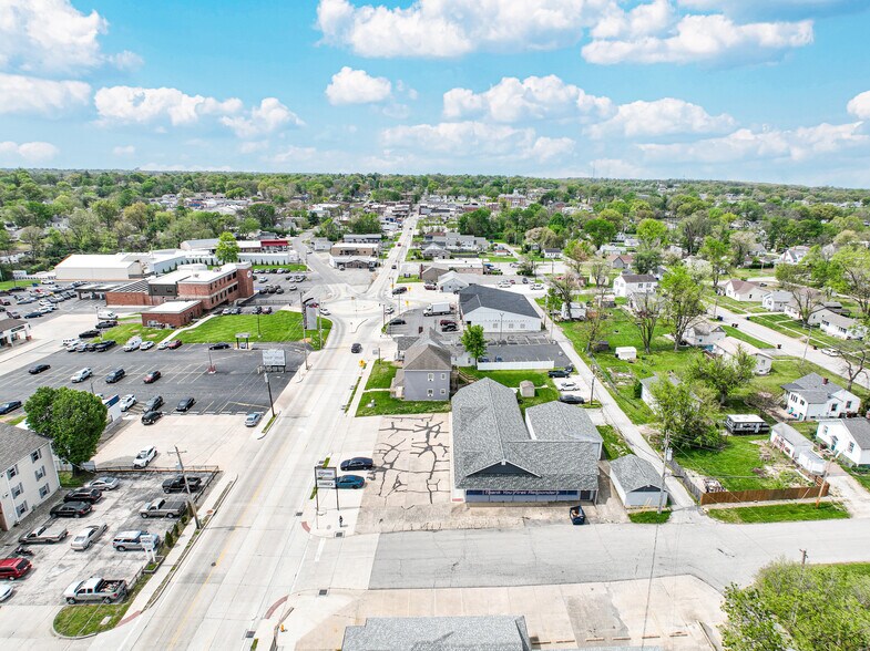 More Photos Of 581 E Cherry St, Troy Freestanding For Sale