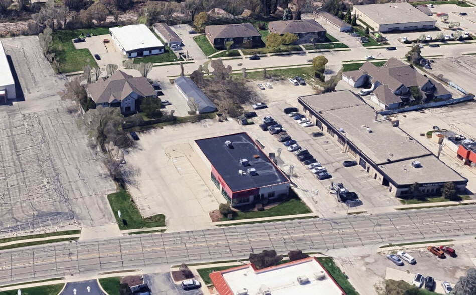 More Photos Of 6001 S Packard Ave, Cudahy Freestanding For Sale