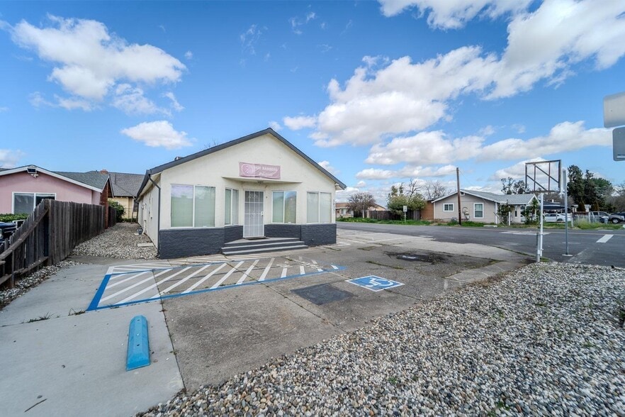 More Photos Of 1835 N Beale Rd, Marysville Office For Sale