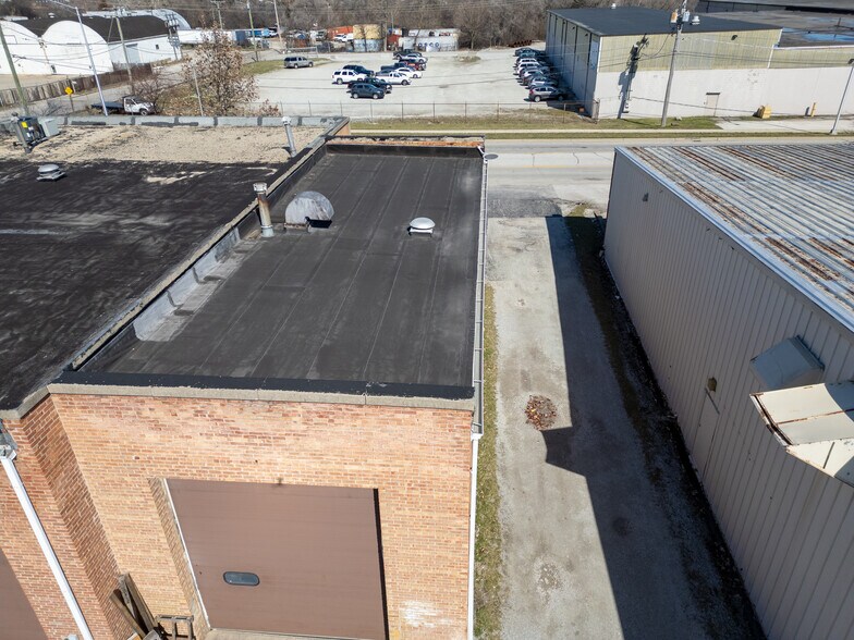 More Photos Of 4135 W 123rd St, Alsip Warehouse For Lease