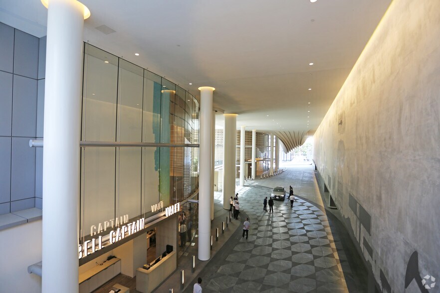 More Photos Of 900 Wilshire Blvd, Los Angeles Office For Lease