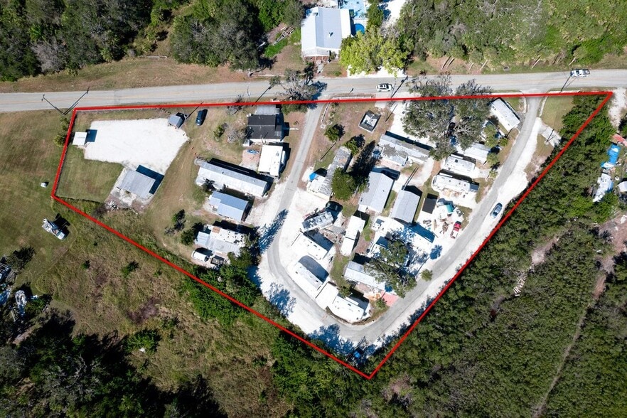 More Photos Of 515 E 77th St, Palmetto Manufactured Housing Mobile Home Park For Sale