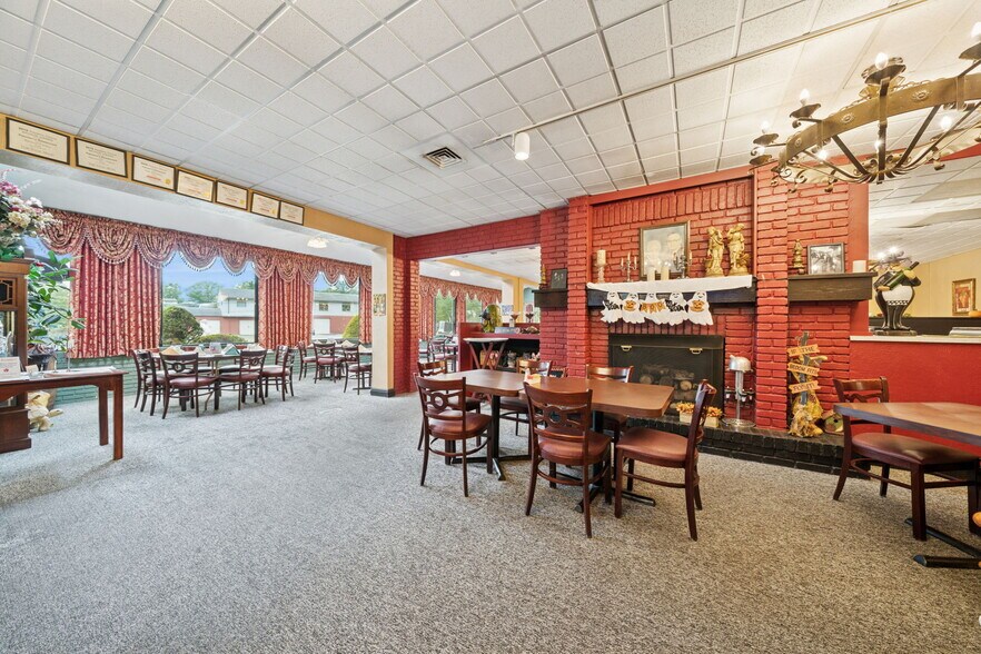 More Photos Of 951 Old Frankstown Rd, Pittsburgh Restaurant For Sale
