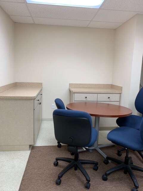 More Photos Of 9780 56th St N, Temple Terrace Medical For Lease