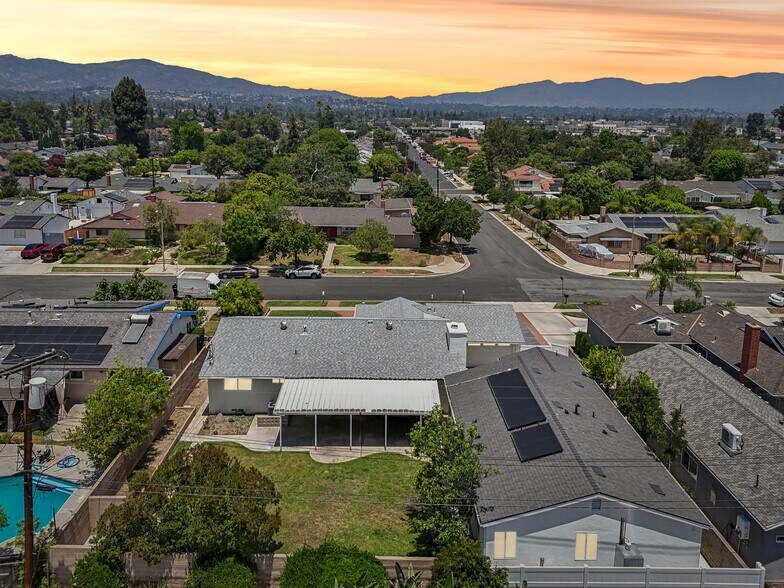 More Photos Of 17148 Stare St, Northridge Apartments For Sale