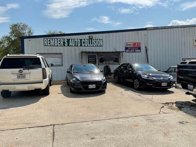 More Photos Of 1517 W Main St, La Porte Auto Repair For Sale