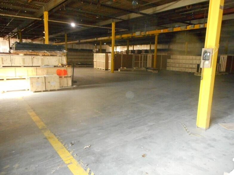More Photos Of 524 Route 303, Orangeburg Manufacturing For Lease