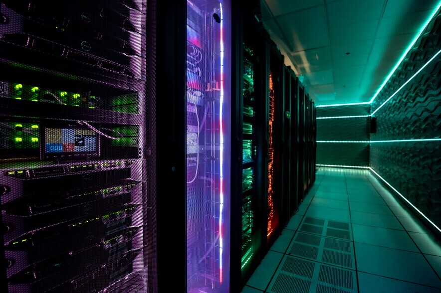 More Photos Of 4100 Lafayette Center Dr, Chantilly Industrial For Sale