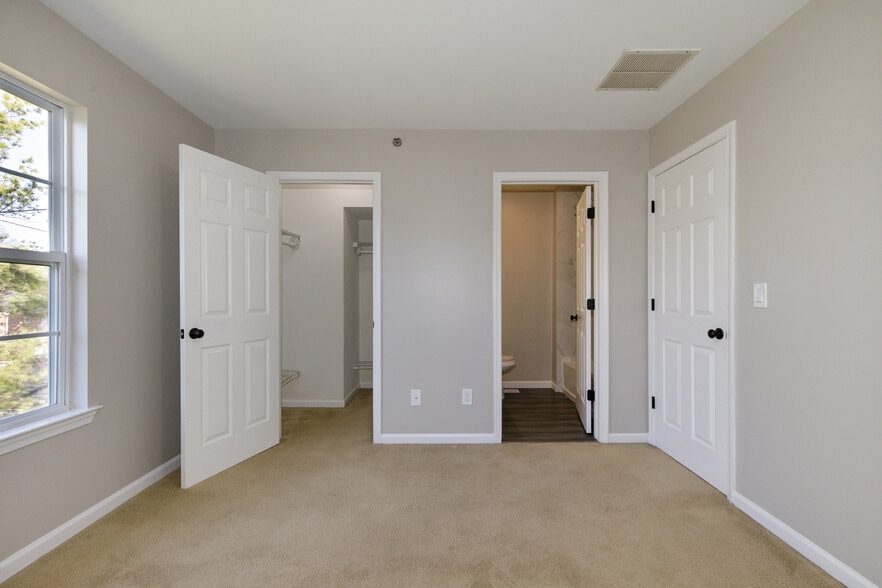 More Photos Of 133 Aberdeen Rd, Matawan Apartments For Sale