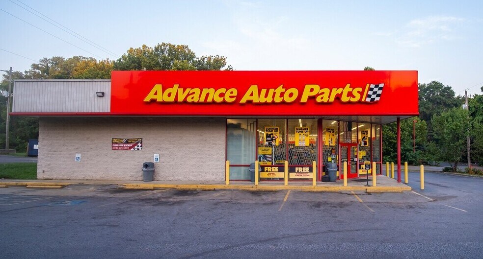 More Photos Of 3535 Elvis Presley Blvd, Memphis General Retail For Sale