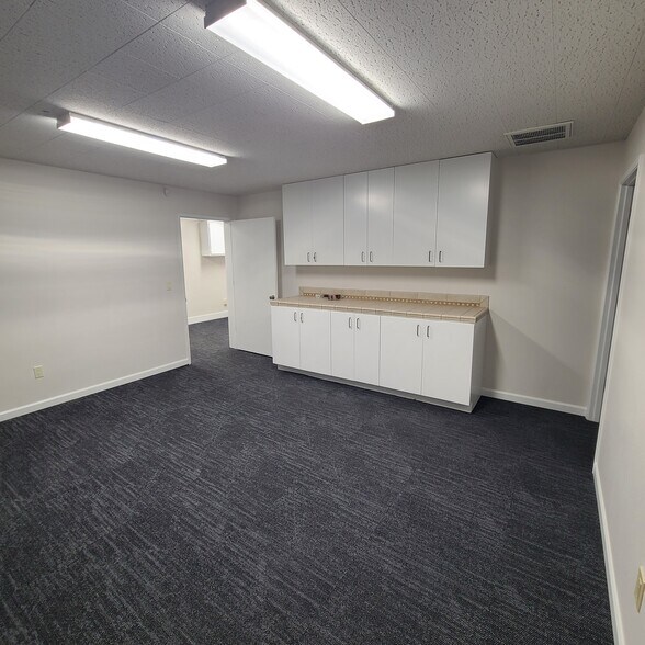 More Photos Of 12724 SE Stark St, Portland Medical For Sale