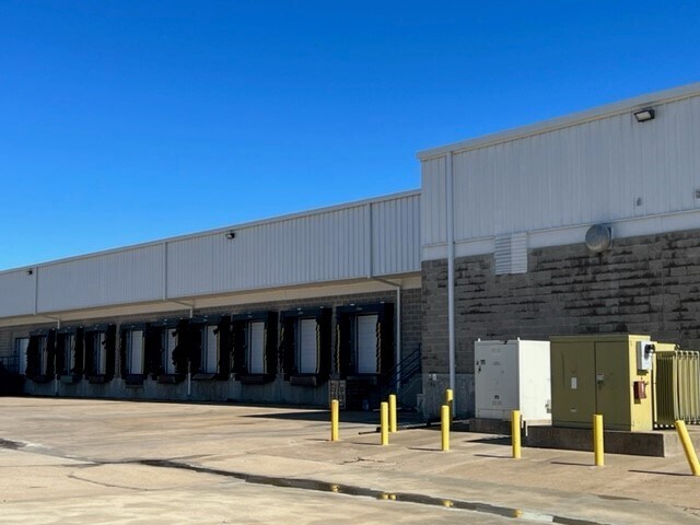 More Photos Of 350 Garden Acres Dr, Fort Worth Refrigeration Cold Storage For Lease