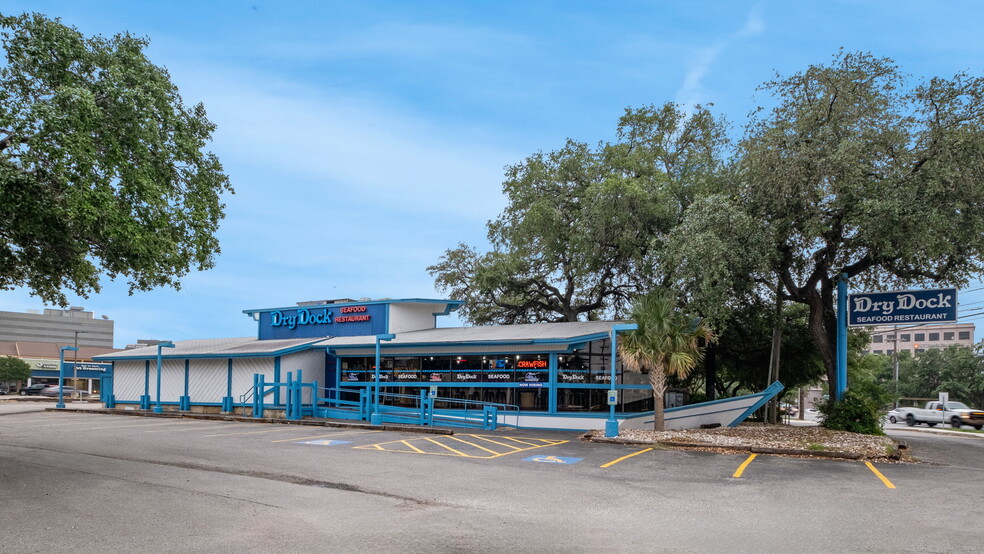 Primary Photo Of 8522 Fredericksburg Rd, San Antonio Restaurant For Sale