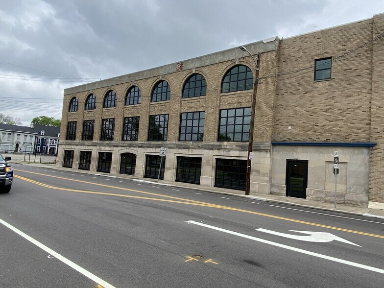 More Photos Of 50 S Broad St, Middletown Warehouse For Sale