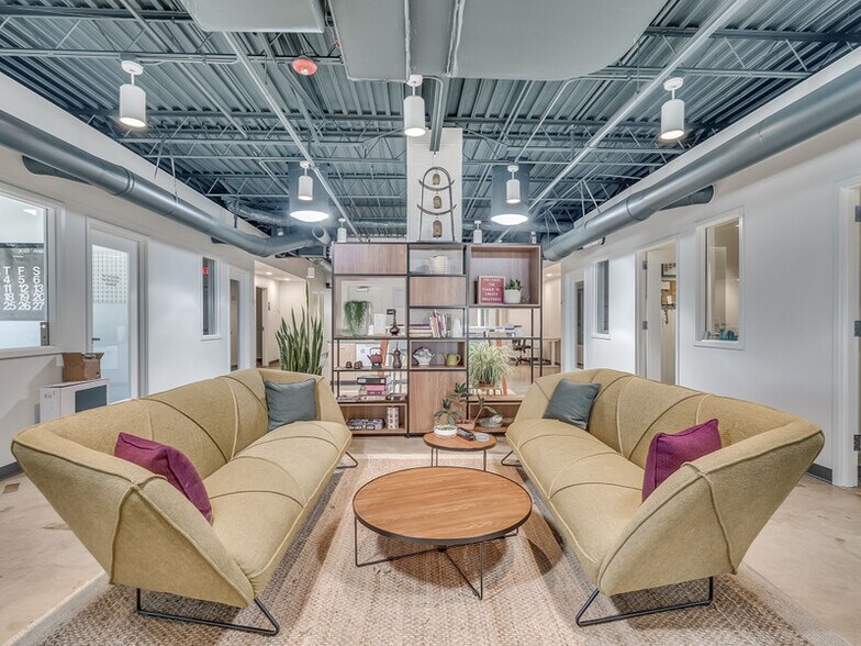 More Photos Of 916 NW 6th St, Oklahoma City Storefront Retail Office For Sale