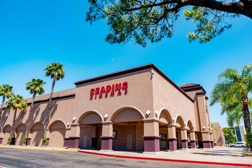 More Photos Of 40930-41090 California Oaks Rd, Murrieta Unknown For Lease