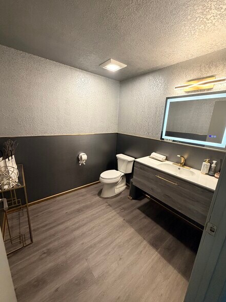 More Photos Of 28435 Century St, Hayward Light Distribution For Sale