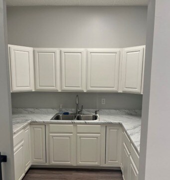 More Photos Of 3940 S Alma School Rd, Chandler Office For Lease