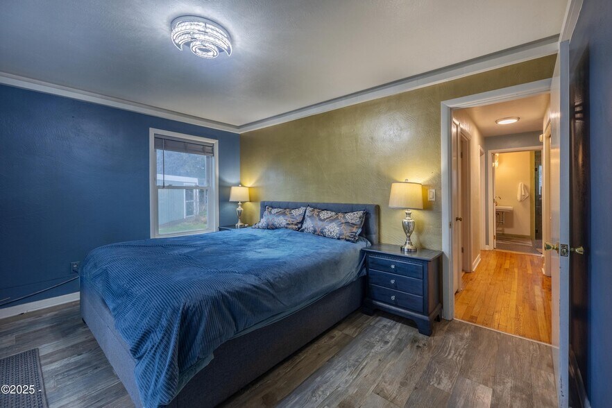 More Photos Of 4925 NW Woody Way, Newport Specialty For Sale