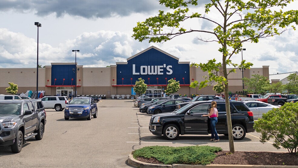 More Photos Of 2421 Cranberry Hwy -, Wareham Unknown For Lease