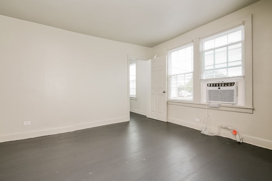 More Photos Of 517 Willow St, Mount Airy Apartments For Sale