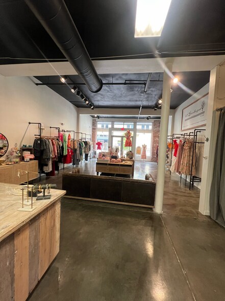 More Photos Of 331-347 W Central Ave, Winter Haven Storefront Retail Office For Lease