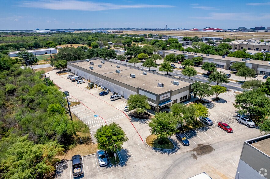 More Photos Of 1223 Arion Pky, San Antonio Unknown For Lease