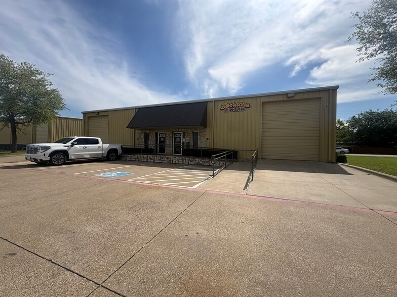 Primary Photo Of 3105 Lomita Dr, Lancaster Light Manufacturing For Lease