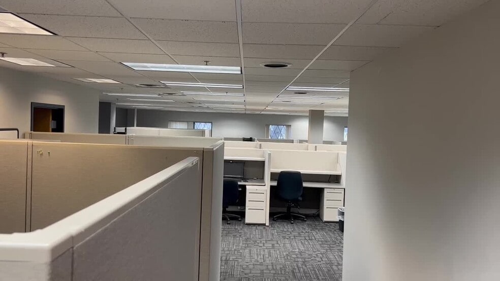 More Photos Of 301 N Broadway, De Pere Medical For Lease