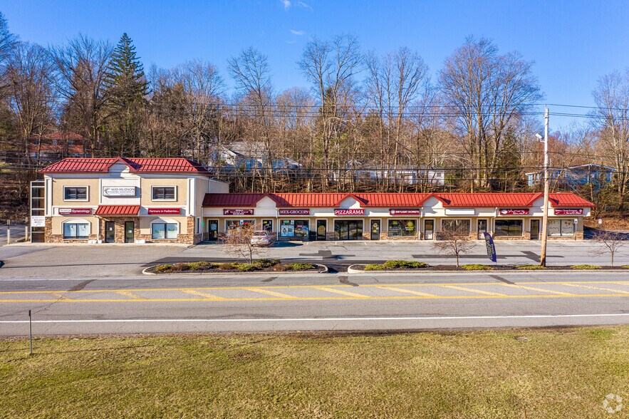 More Photos Of 365-373 17M & orchard Dr, Monroe Storefront Retail Office For Lease