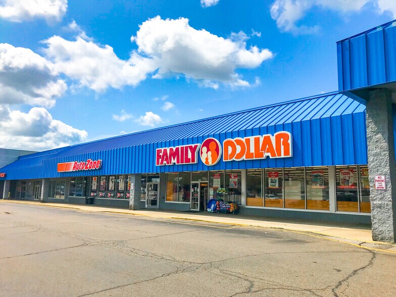 More Photos Of 1185-1259 N Memorial Dr, Lancaster General Retail For Lease