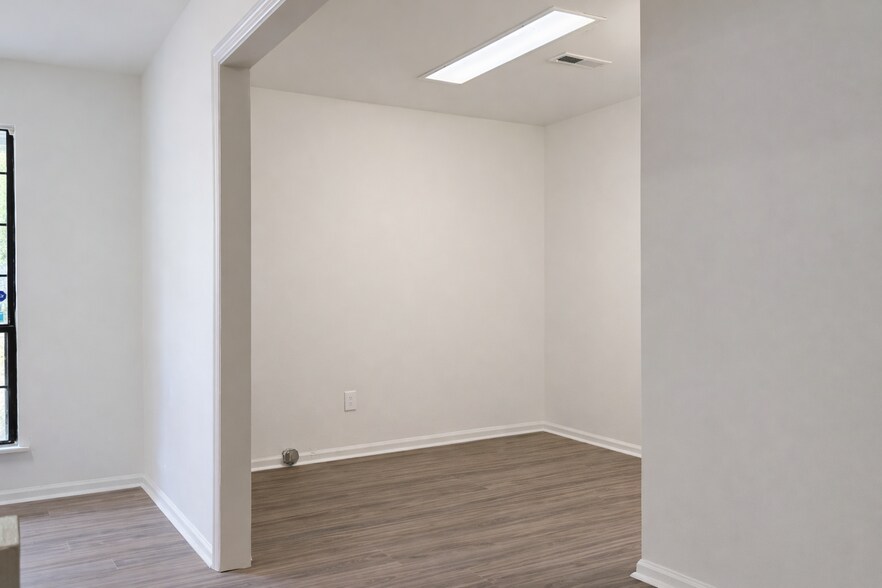 More Photos Of 421 Barony St, Moncks Corner Office For Sale