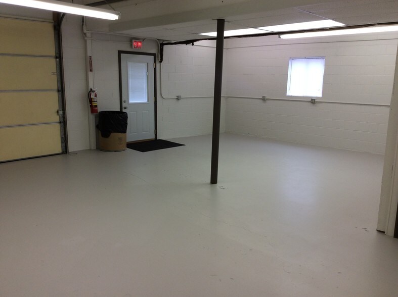 More Photos Of 108 E College Ave, Brownsburg Light Distribution For Lease