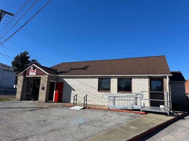 Primary Photo Of 247 Hillside Dr, Painesville Storefront Retail Office For Sale