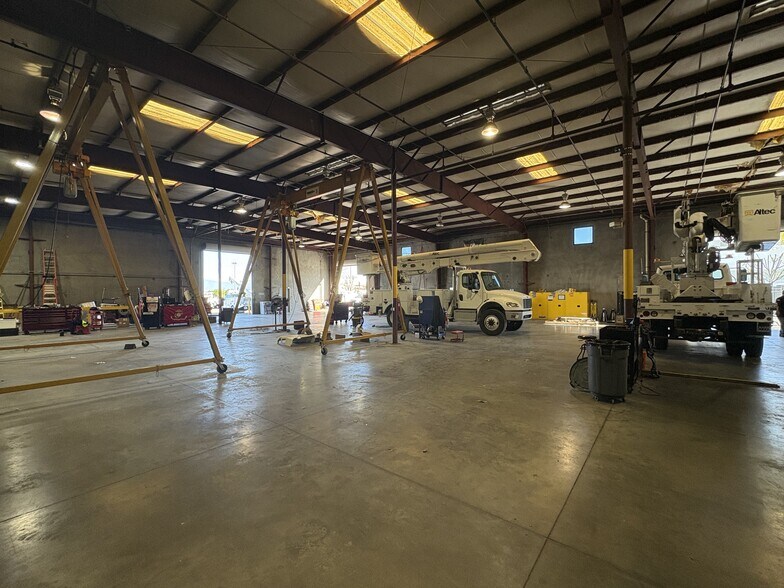 More Photos Of 2073 Railroad St, Corona Land For Lease