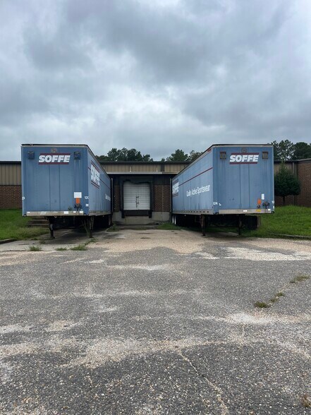 More Photos Of 13750 US Highway 301 S, Rowland Warehouse For Sale